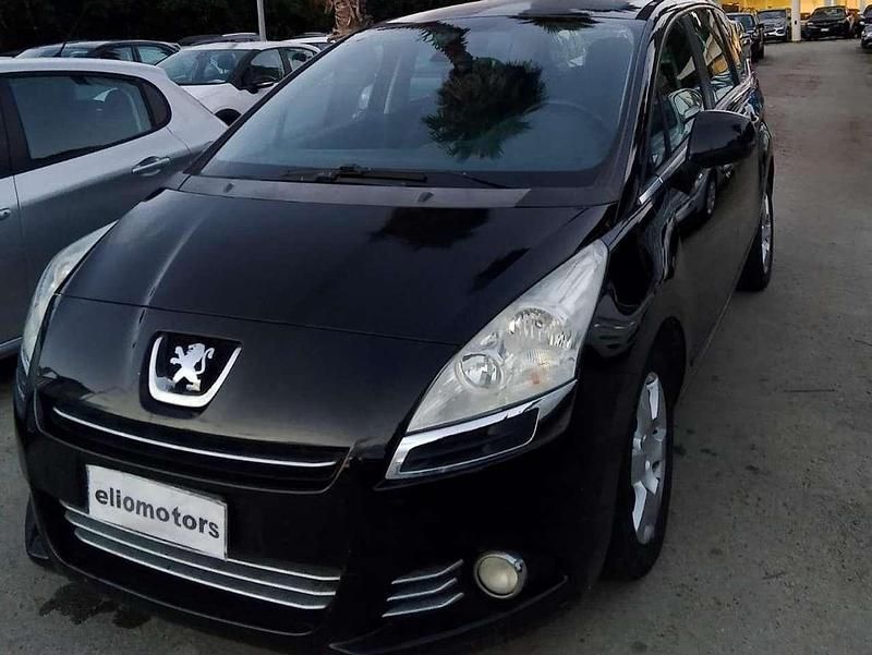 Usata Peugeot 5008 Allure 111 CV (81 kW) 2012 Nero Monovolume