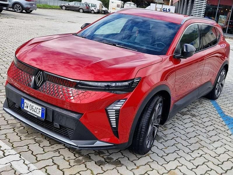 Usata Renault Scénic Komfort 125 kW (170 CV) 2024 Rosso Monovolume