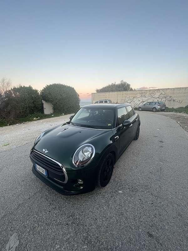 Usata Mini Cooper D Business 116 CV (85 kW) 2014 Utilitaria