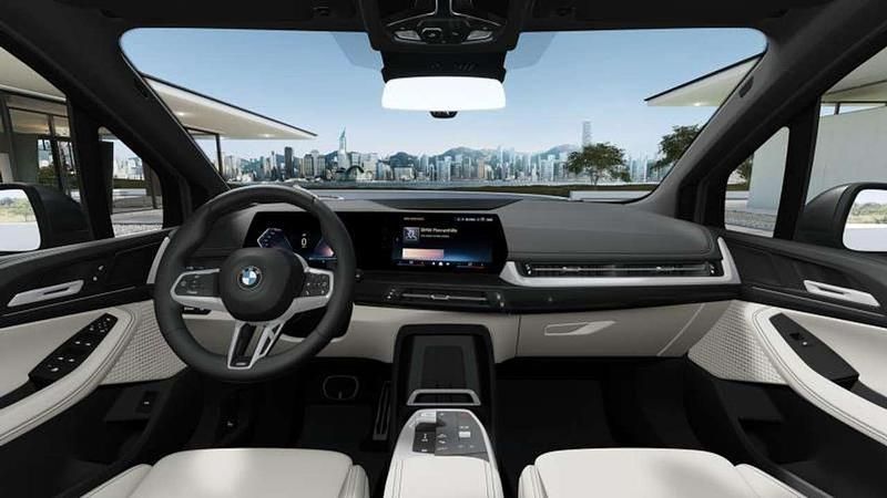 Nuova BMW 218 Active Tourer M Sport 136 CV (100 kW) 2026 Skyscraper grey metallic Monovolume