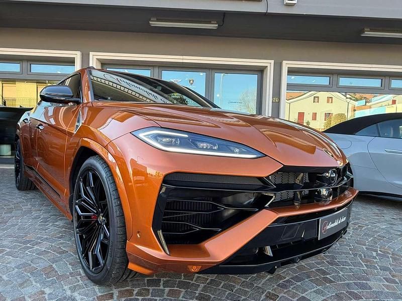 Nuova Lamborghini Urus 799 CV (587 kW) 2025 Arancione SUV
