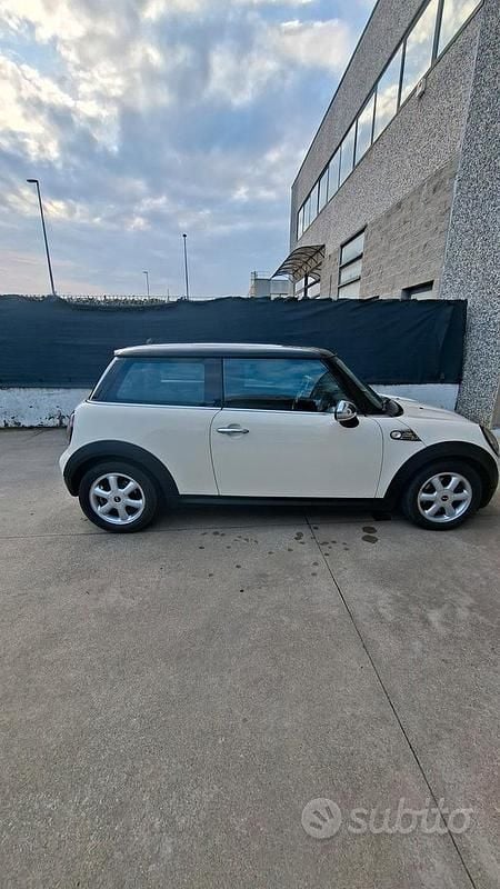 Usata Mini ONE 75 CV (55 kW) 2010 Utilitaria