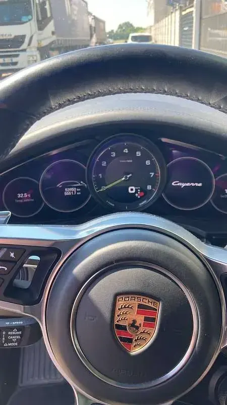 Usata Porsche Cayenne Platinum Edition 340 CV (250 kW) 2023 Blu/azzurro SUV