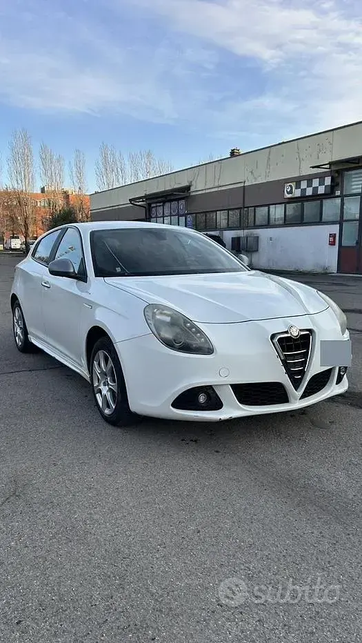 Usata Alfa Romeo Giulietta 120 CV (88 kW) 2013 Bianco Utilitaria