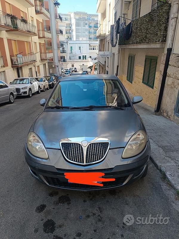 Grigio Usata 2005 Lancia Ypsilon Due volumi | 1800 € - Immagine 1/4