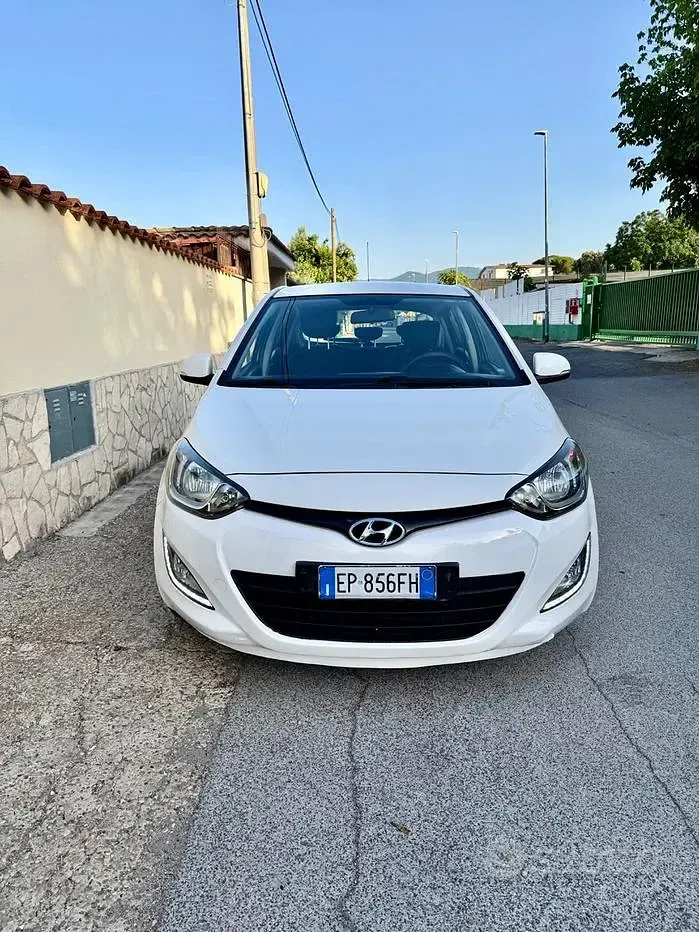 Usata Hyundai i20 85 CV (62 kW) 2013 Bianco Utilitaria