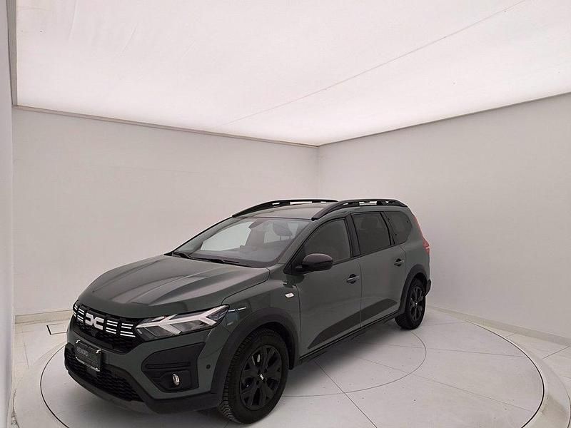 Usata Dacia Jogger Extreme 101 CV (74 kW) 2023 Verde scuro Monovolume