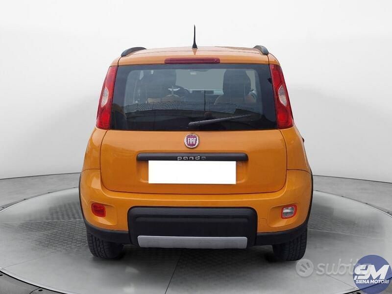 Usata Fiat Panda 4x4 S 75 CV (55 kW) 2012 Arancione Utilitaria