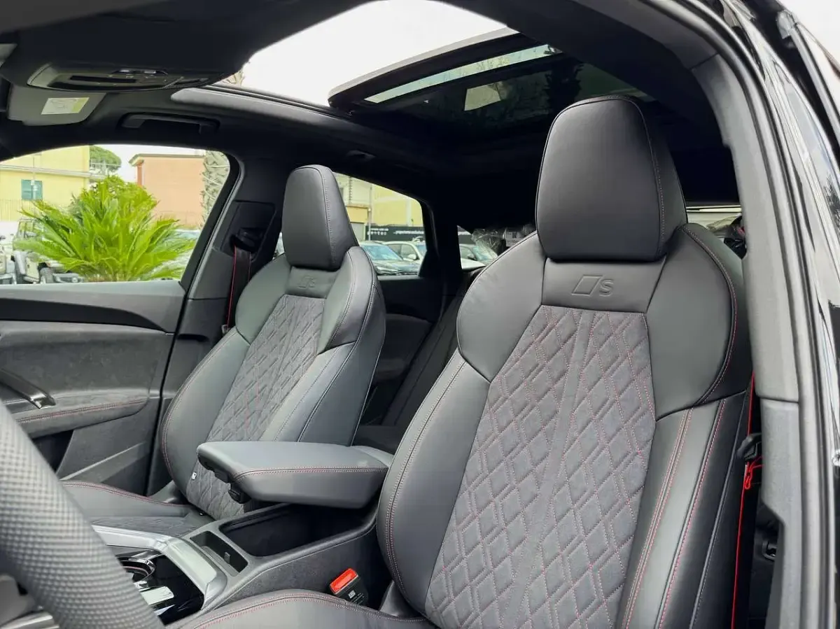 Nuova Audi Q5 Sportback S-line plus 204 CV (150 kW) 2026 Nero mythos met SUV