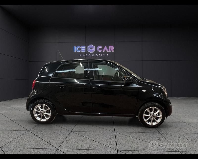 Usata Smart ForFour Passion 71 CV (52 kW) 2015 Nero Utilitaria
