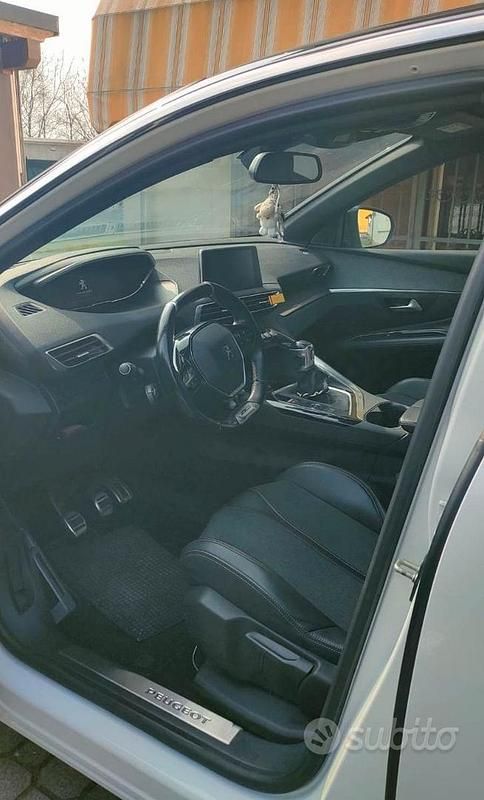 Usata Peugeot 3008 GT-line 131 CV (96 kW) 2018 Bianco SUV