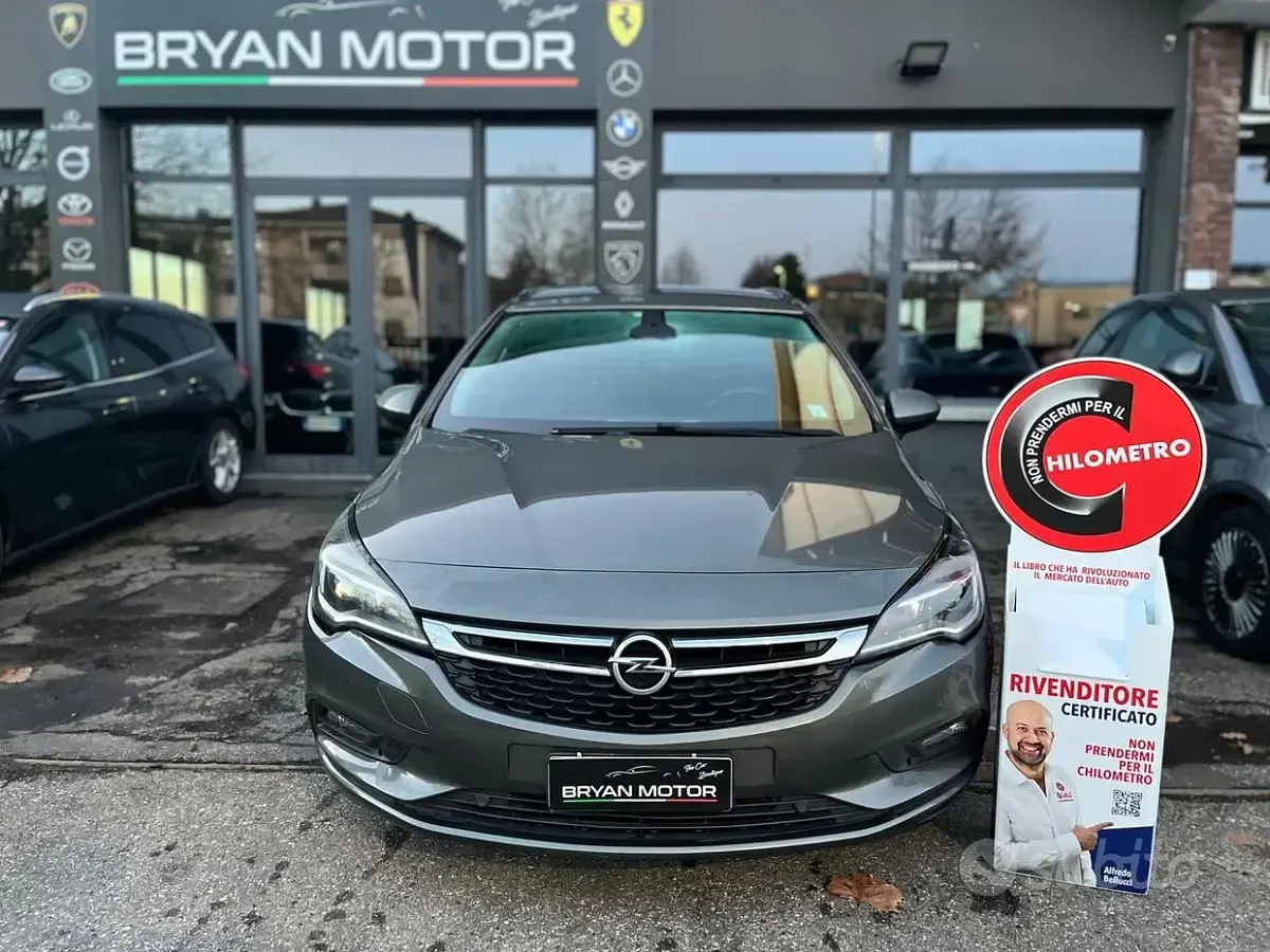 Usata Opel Astra 110 CV (80 kW) 2017 Verde Station wagon