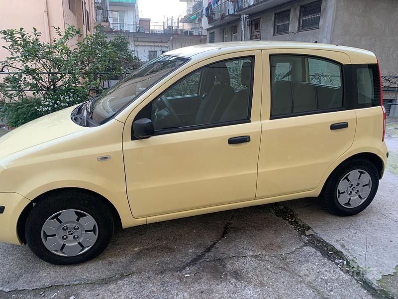 Usata Fiat Panda Active 54 CV (39 kW) 2009 Giallo Utilitaria