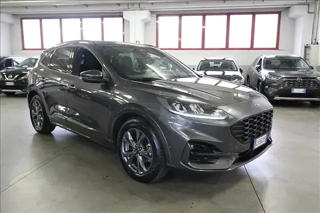 Usado Ford Kuga ST-Line 190 CV (139 kW) 2022 Gris SUV