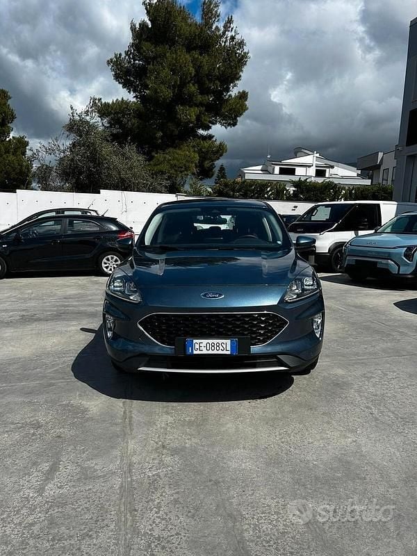 Usata Ford Kuga Titanium 120 CV (88 kW) 2021 Blu SUV