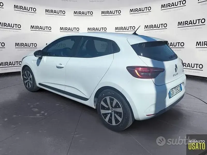 Usata Renault Clio V Evolution 145 CV (106 kW) 2023 Bianco Berlina