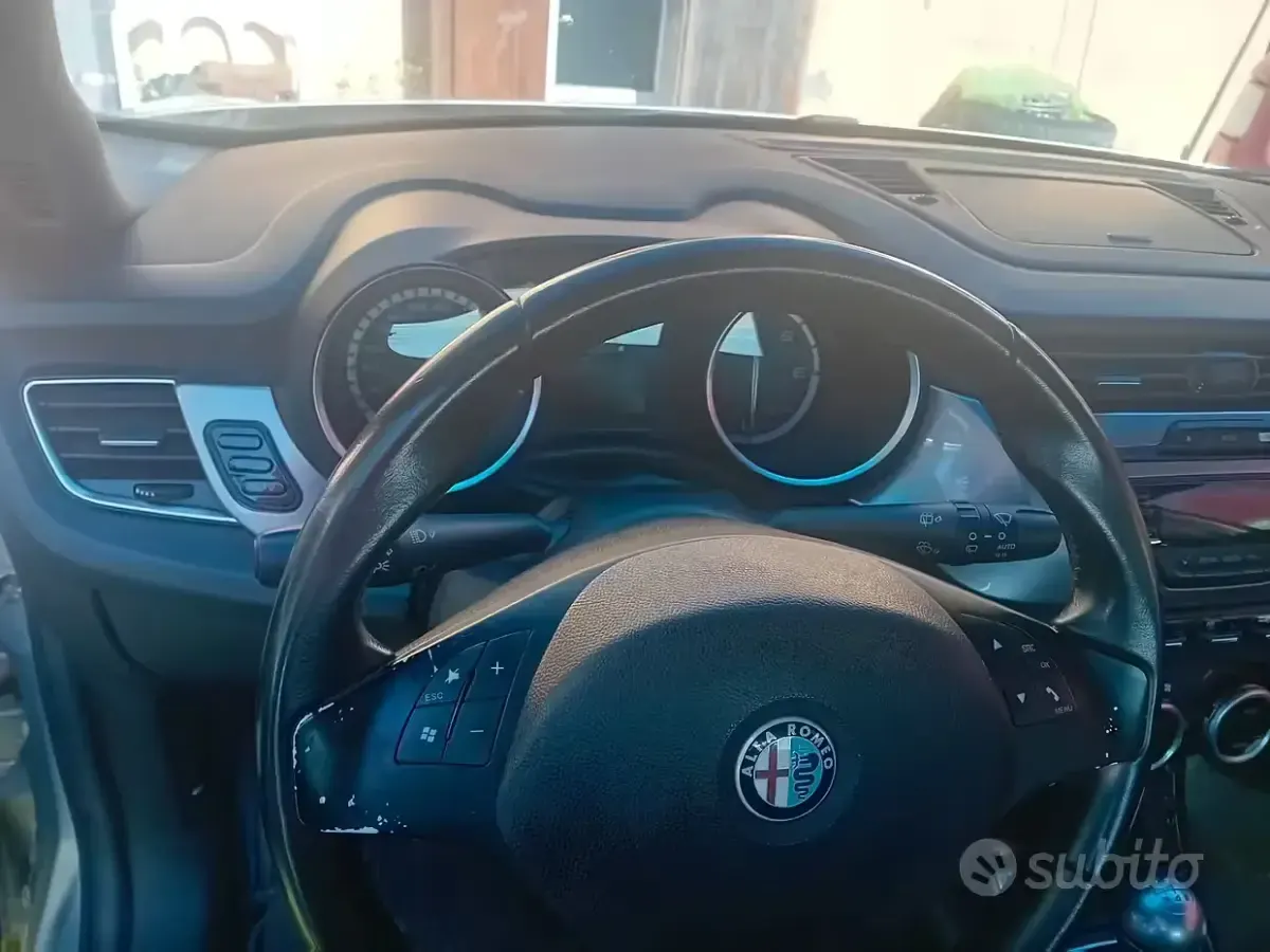 Usata Alfa Romeo Giulietta Progression 170 CV (125 kW) 2011 Grigio Utilitaria