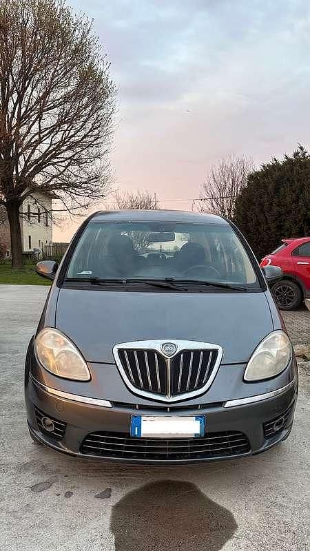 Usata Lancia Musa S 92 CV (67 kW) 2010 Monovolume