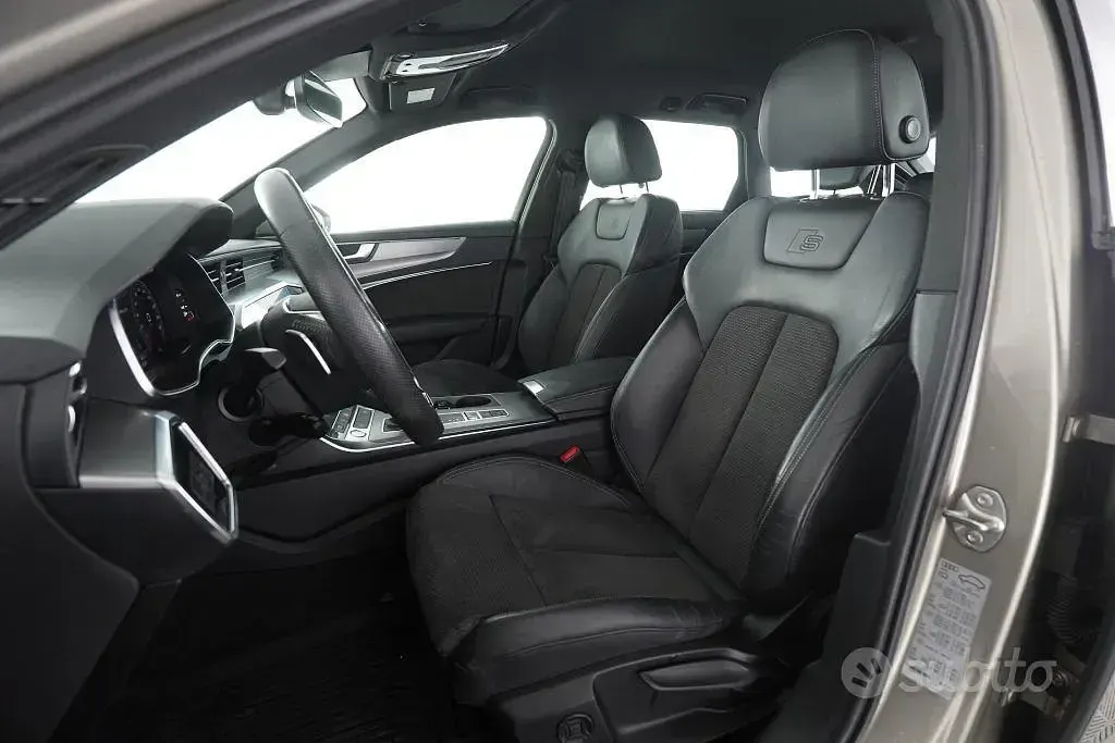 Usata Audi A6 Design 286 CV (210 kW) 2019 Beige Station wagon