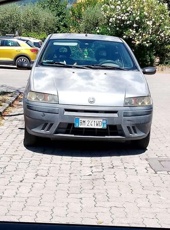 Usata Fiat Punto 73 CV (53 kW) 2000 Utilitaria