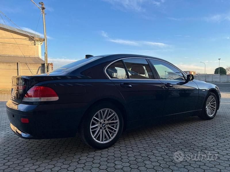 Usata BMW 730 231 CV (169 kW) 2005 Blu Berlina