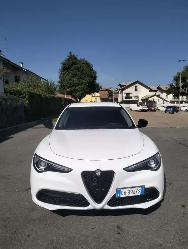 Usata Alfa Romeo Stelvio Super 160 CV (117 kW) 2020 SUV