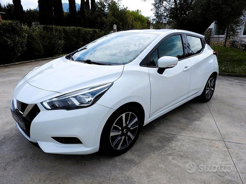 Używany Nissan Micra Acenta 90 KM (66 kW) 2018 Biały Hatchback