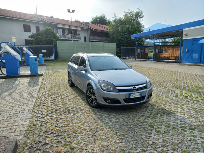 Usato 2007 Opel Astra 1.9 Diesel 120 CV (2.000 €)