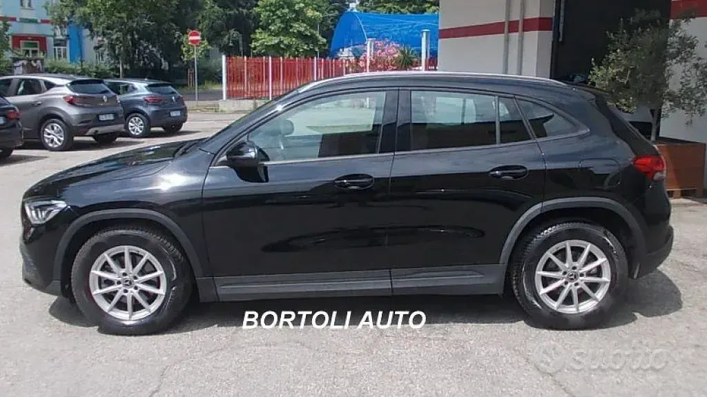 Usata Mercedes GLA200 Business 150 CV (110 kW) 2021 Nero SUV