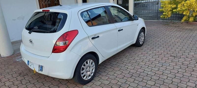 Usata Hyundai i20 Comfort 77 CV (56 kW) 2010 Utilitaria