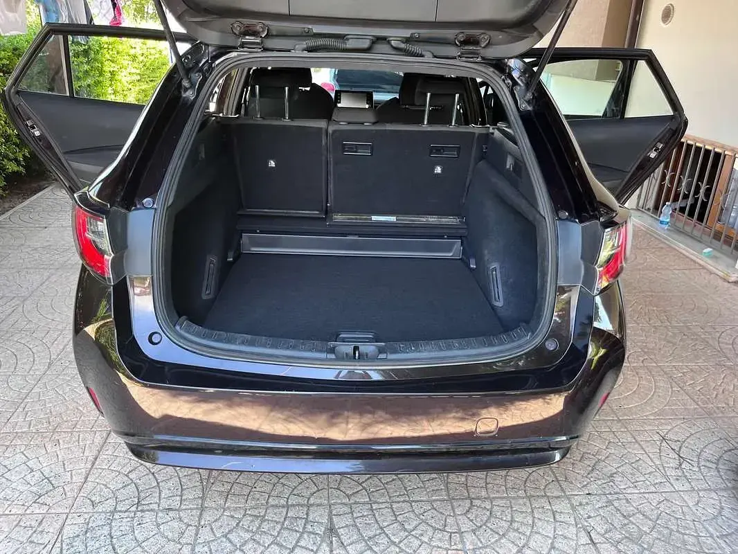 Usata Toyota Corolla Active 98 CV (72 kW) 2019 Marrone Station wagon