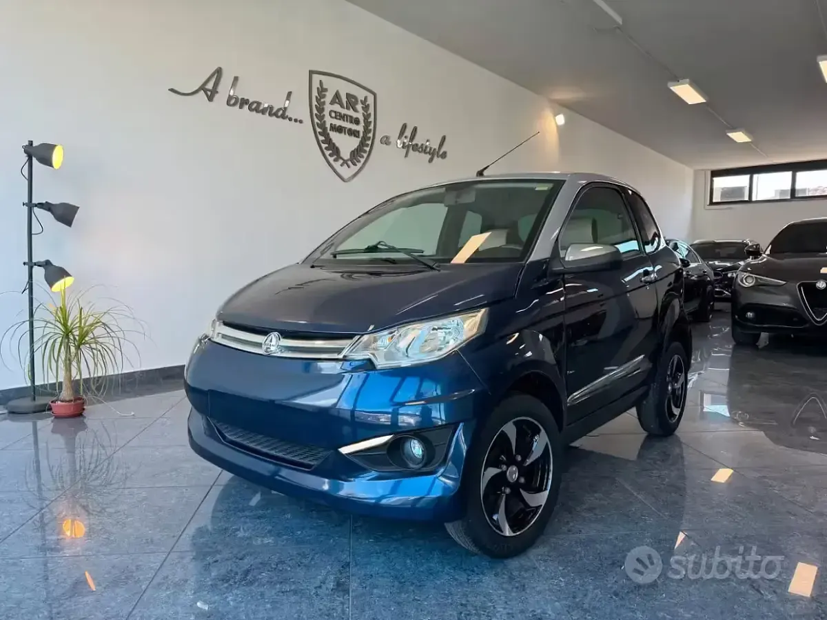 Usata Aixam City Premium 2016 Blu Utilitaria