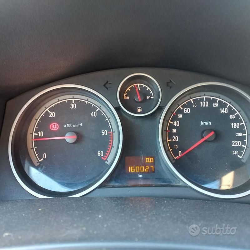 Usata Opel Astra 101 CV (74 kW) 2005 Berlina