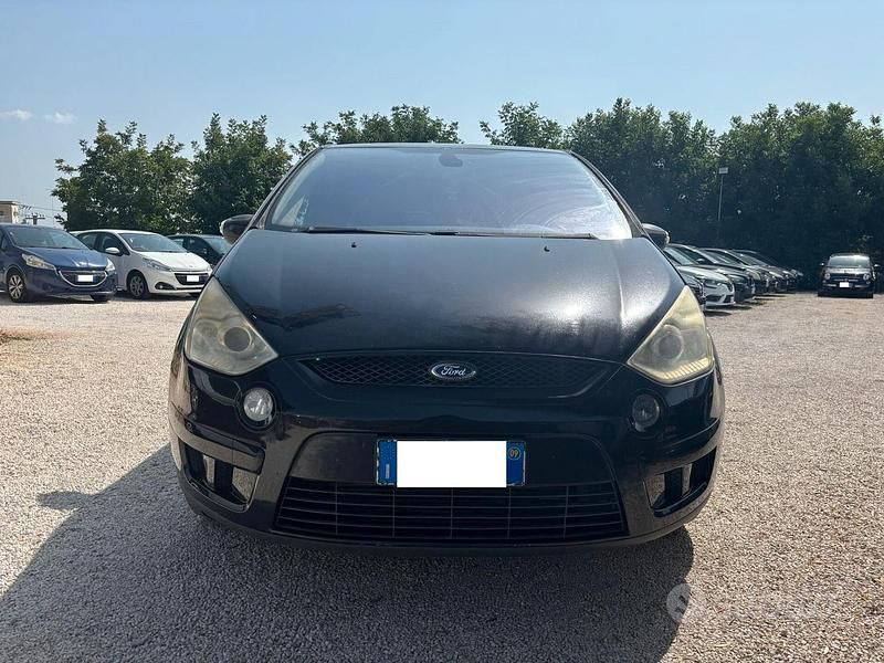Usata Ford S-MAX S 140 CV (102 kW) 2009 Nero Monovolume