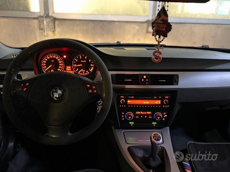 Usata BMW 318 2007 Nero Berlina