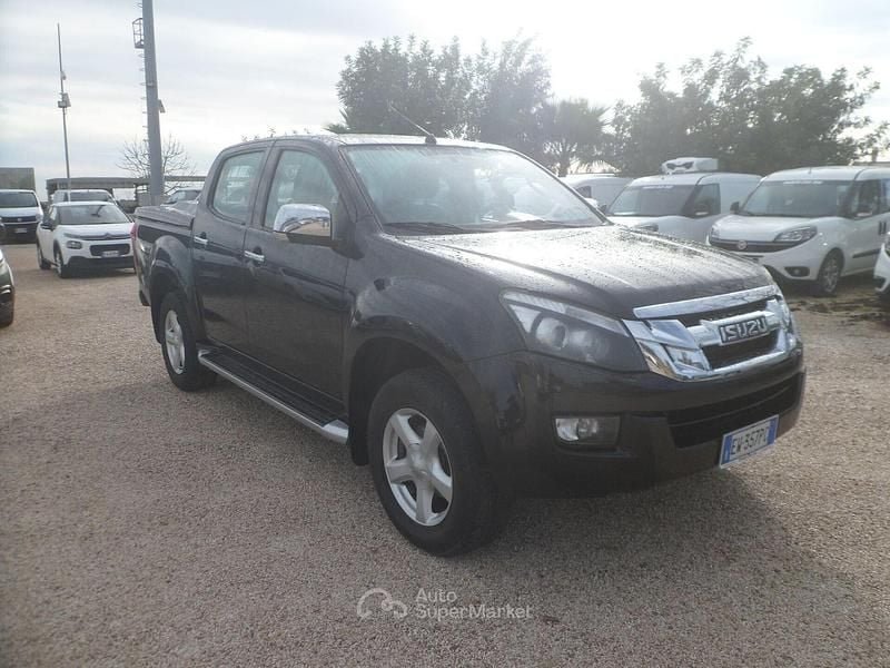 Usata Isuzu D-Max 163 CV (119 kW) 2015 Nero Pick-up