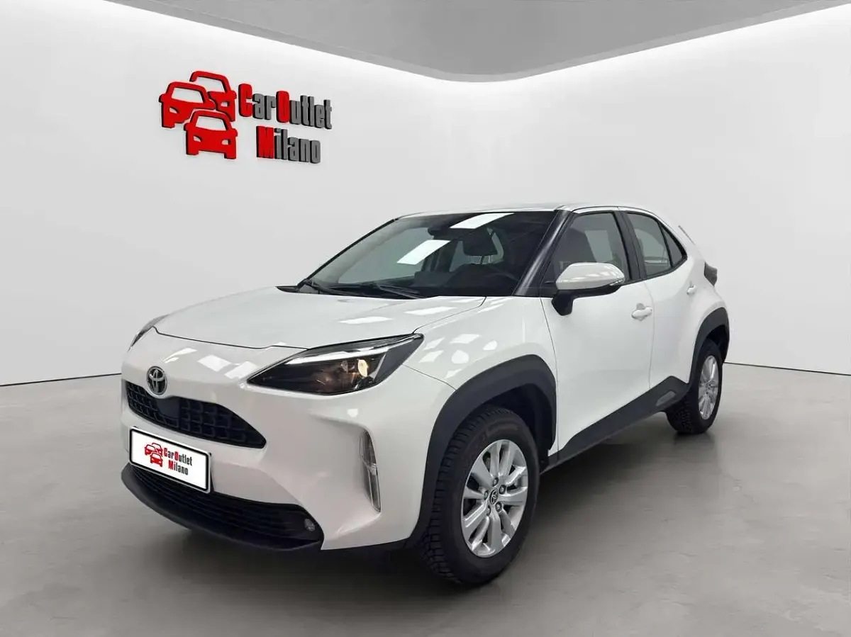Usata Toyota Yaris Cross 125 CV (91 kW) 2023 Super white SUV
