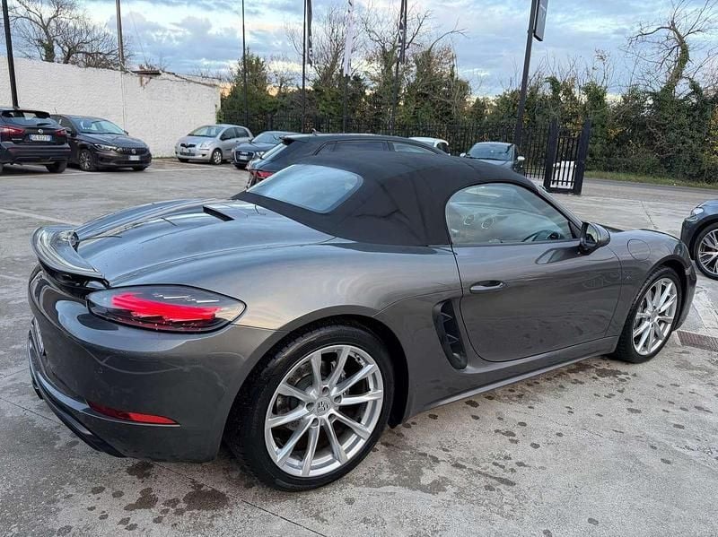 Usata Porsche 718 Boxster 299 CV (219 kW) 2018 Grigio Cabrio