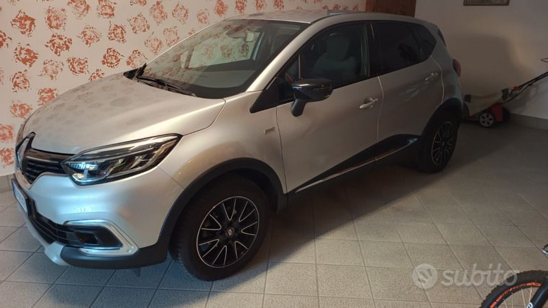 Usata Renault Captur 90 CV (66 kW) 2019 Grigio SUV