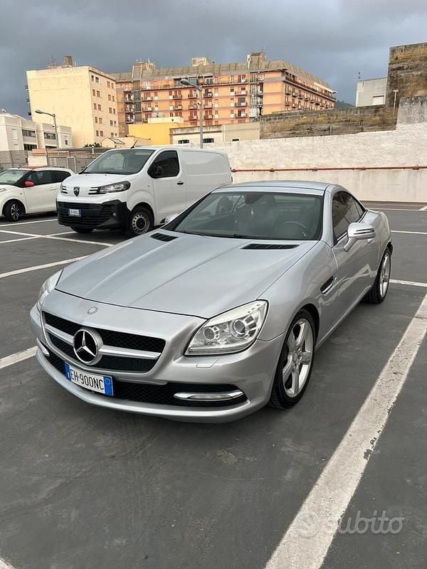 Usata Mercedes SLK200 184 CV (135 kW) 2011 Grigio Cabrio