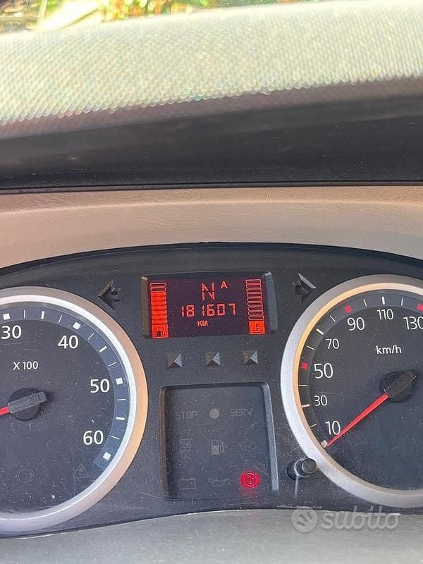 Usata Renault Trafic 114 CV (83 kW) 2010 Nero Monovolume