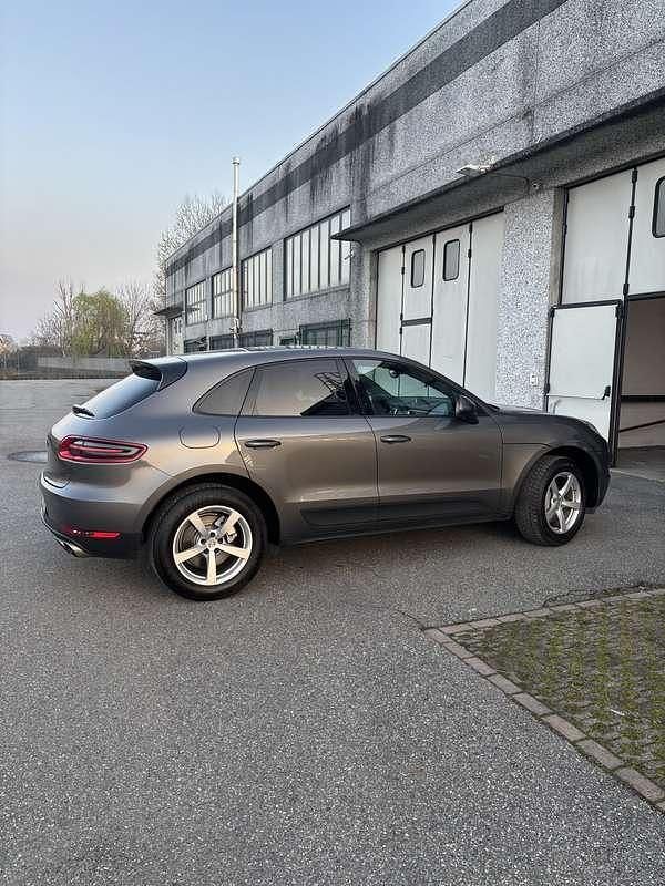 Usata Porsche Macan 250 CV (183 kW) 2014 Grigio SUV
