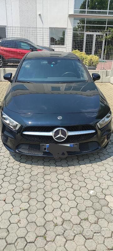 Usata Mercedes A180 Business 116 CV (85 kW) 2019 Nero Berlina