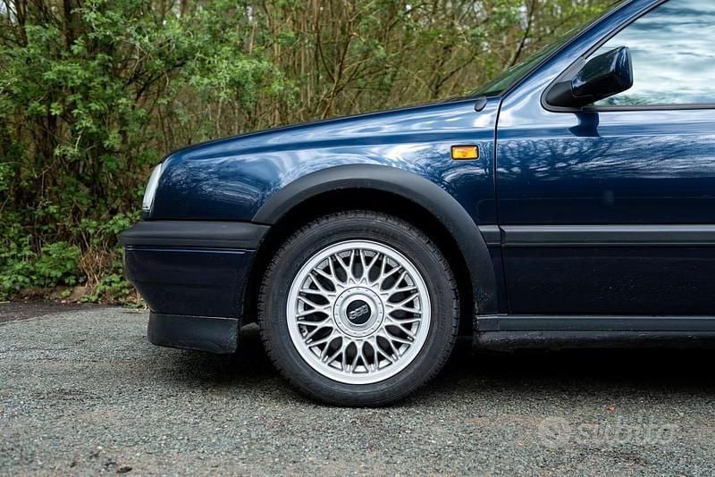 Blu Usata 1992 VW Golf III GTD Tre volumi | 4500 € - Immagine 1/3