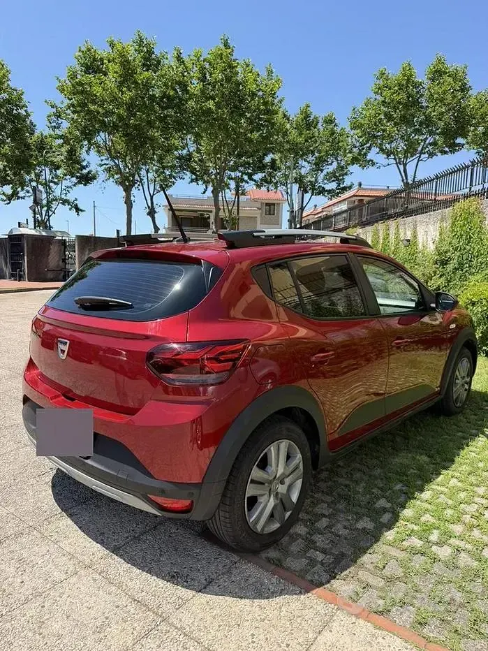 Usata Dacia Sandero Comfort 101 CV (74 kW) 2023 Rosso Berlina