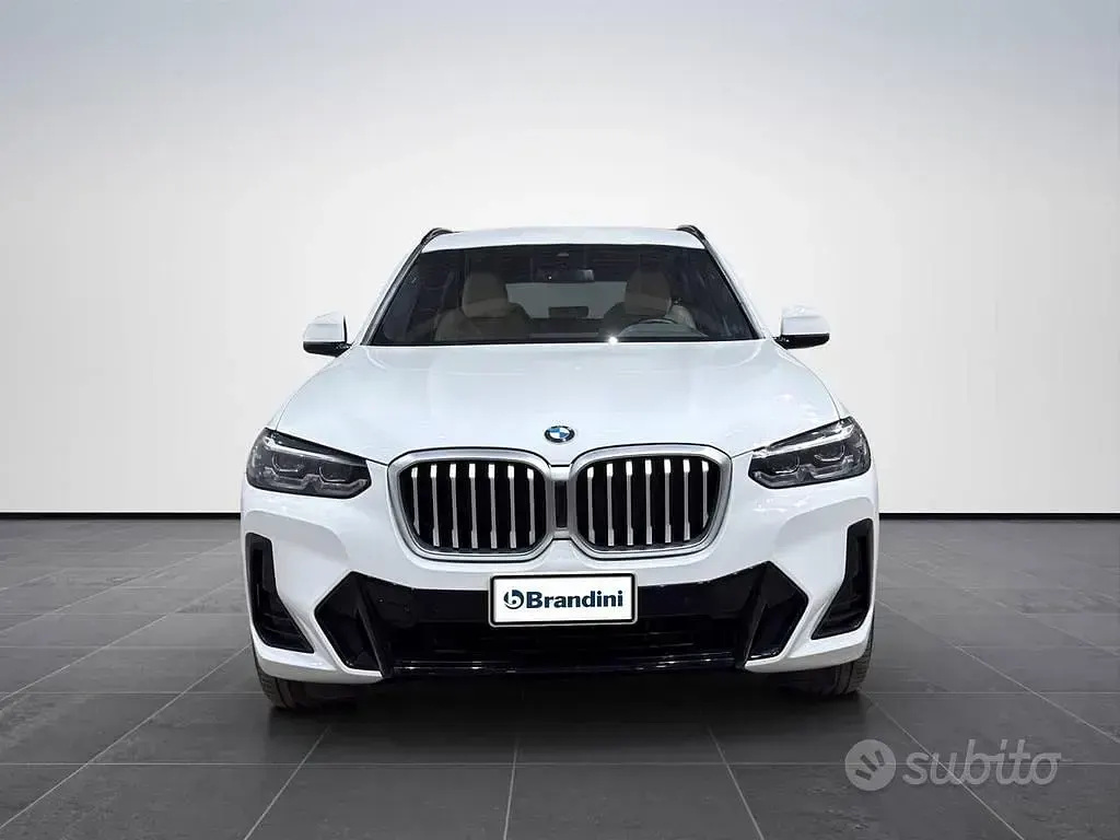 Usata BMW X3 M Sport 190 CV (139 kW) 2023 Alpinweiss iii pastello SUV