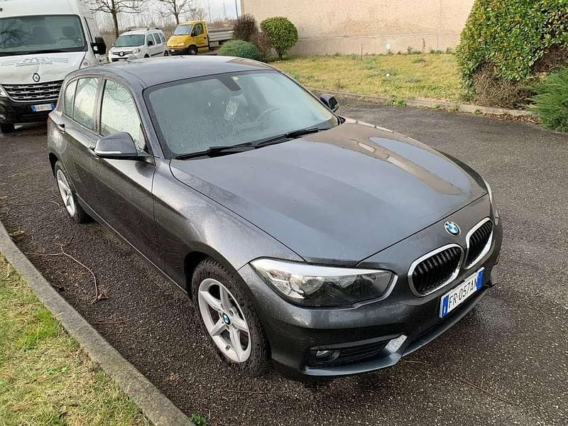 Usata BMW 116 Advantage 116 CV (85 kW) 2018 Grigio Utilitaria