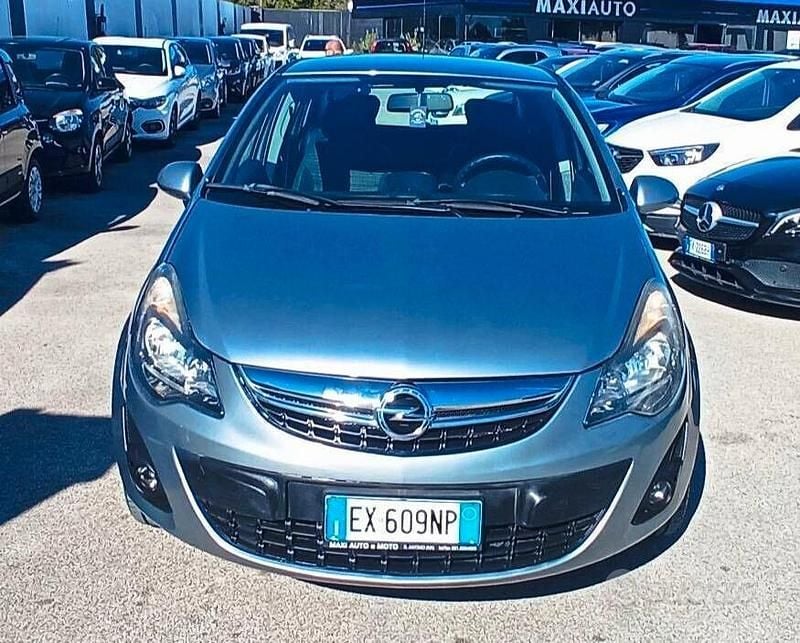 Usata Opel Corsa 85 CV (62 kW) 2014 Grigio Utilitaria