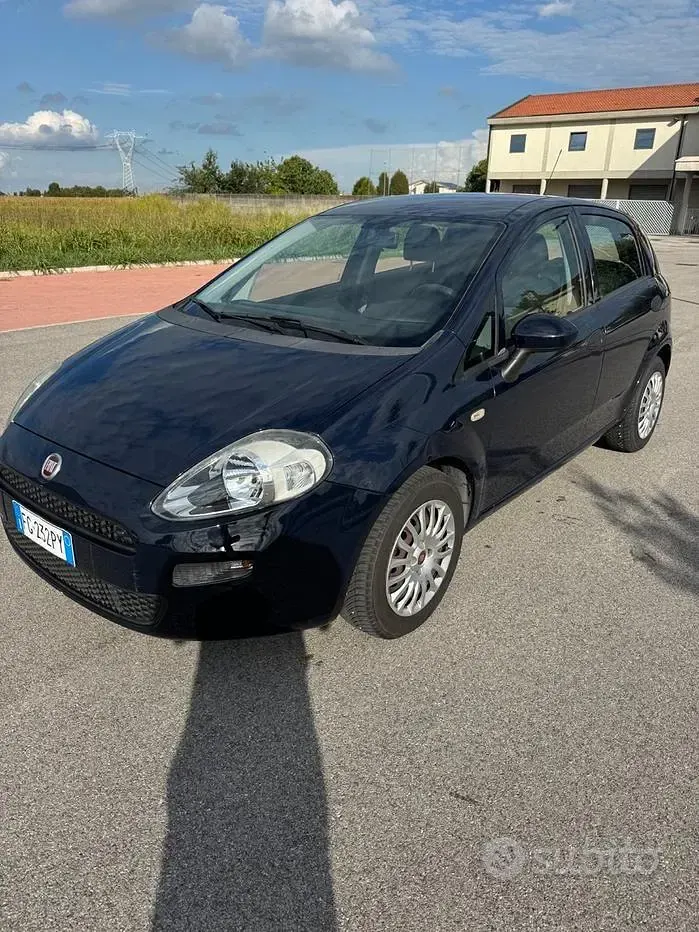 Usata Fiat Grande Punto Street 95 CV (69 kW) 2017 Bluazzurro Utilitaria