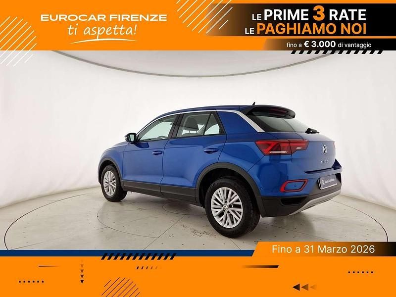 Usata VW T-Roc Life 110 CV (80 kW) 2023 Ravenna blue metallizzato SUV